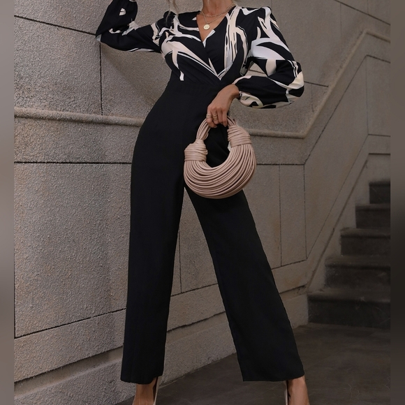 Clasi Graphic Print Surplice Neck Lantern Sleeve Jumpsuit - Picture 4 of 5